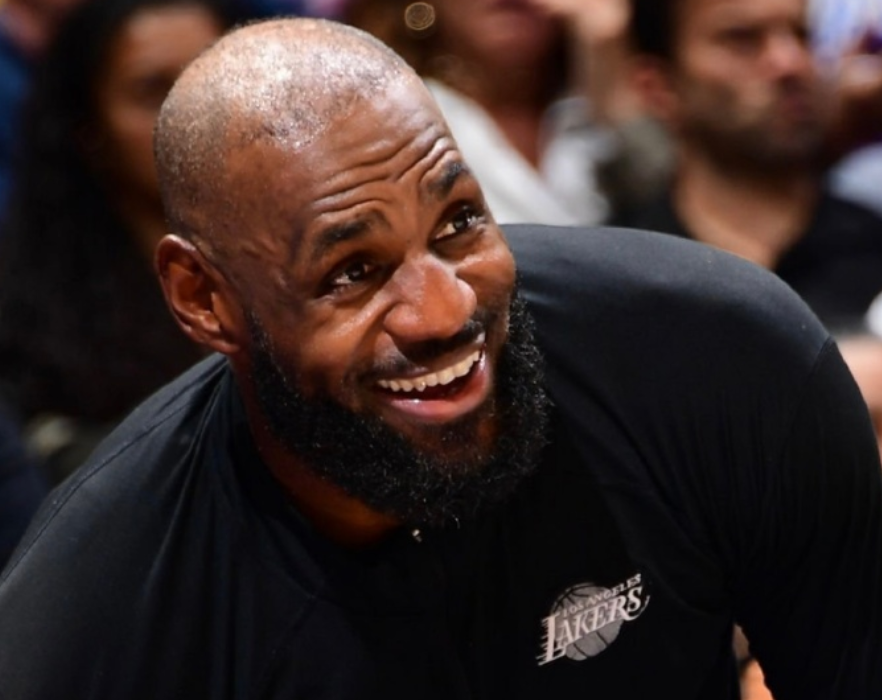 开云体育下载-53+45+94！神级交易，我以为他是来辅助老詹的...